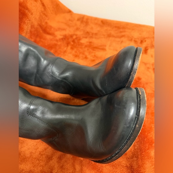 Frye Tan Leather two-tone riding boots. Authentic. - Picture 10 of 13